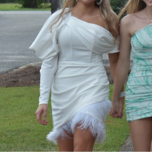 Selling my 2022 homecoming dress!! - Picture 6 of 7